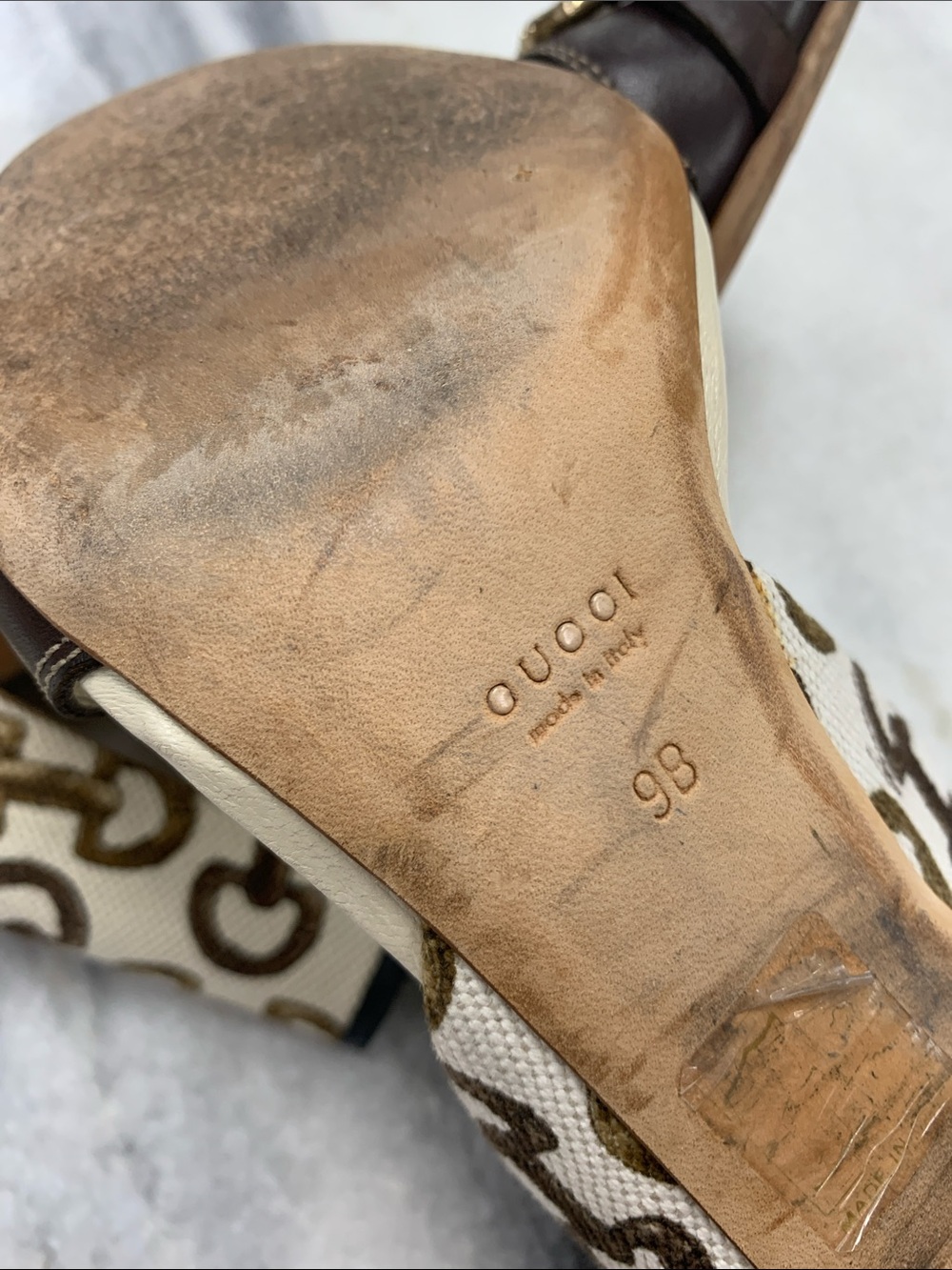 Gucci Chocolate BrownLeather Open-Toe Heels with White Brown Monogram Canvas 9 - Picture 5 of 8
